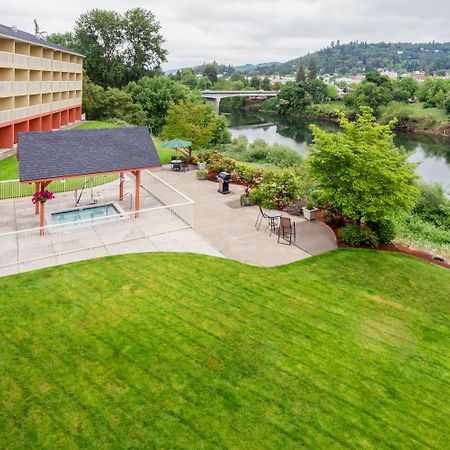 Holiday Inn Express Roseburg By Ihg Esterno foto