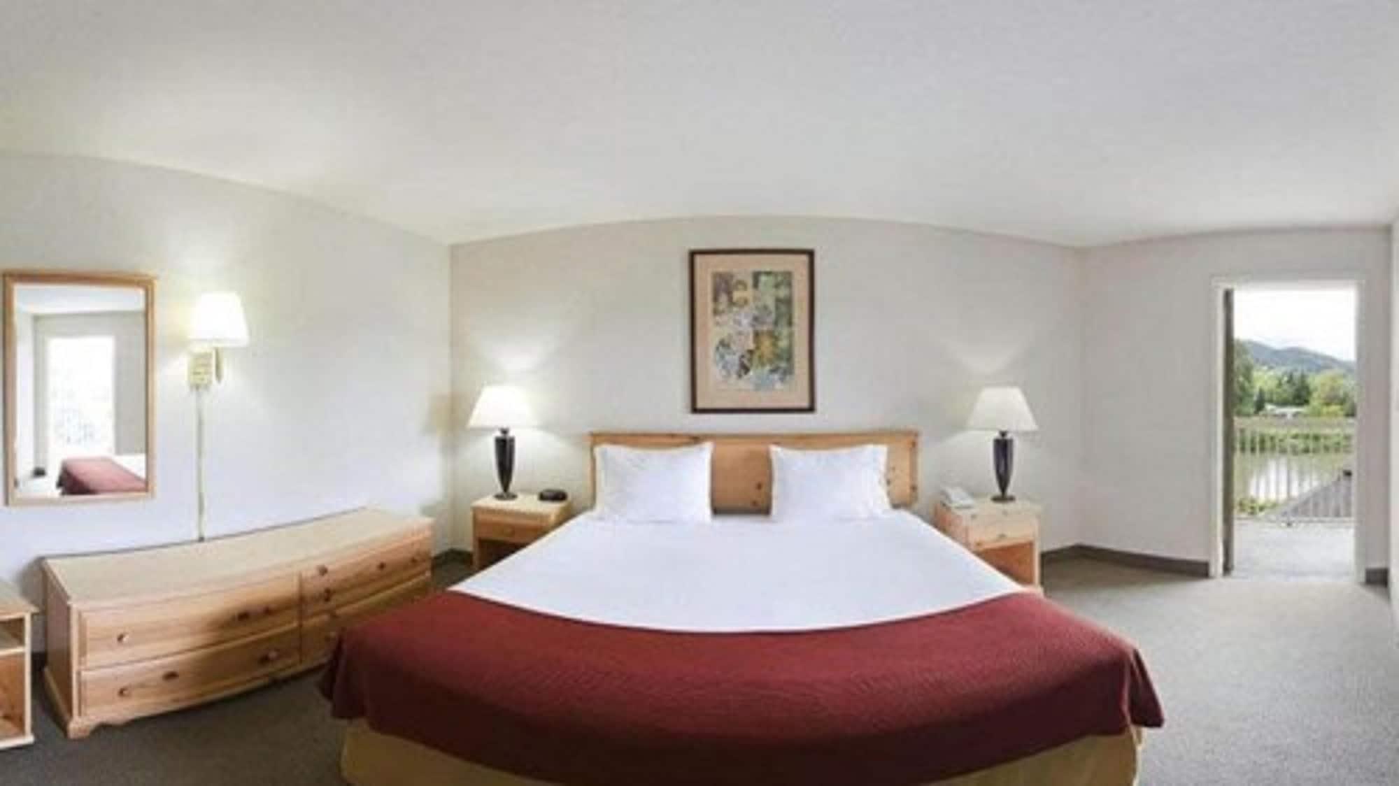 Holiday Inn Express Roseburg By Ihg Esterno foto