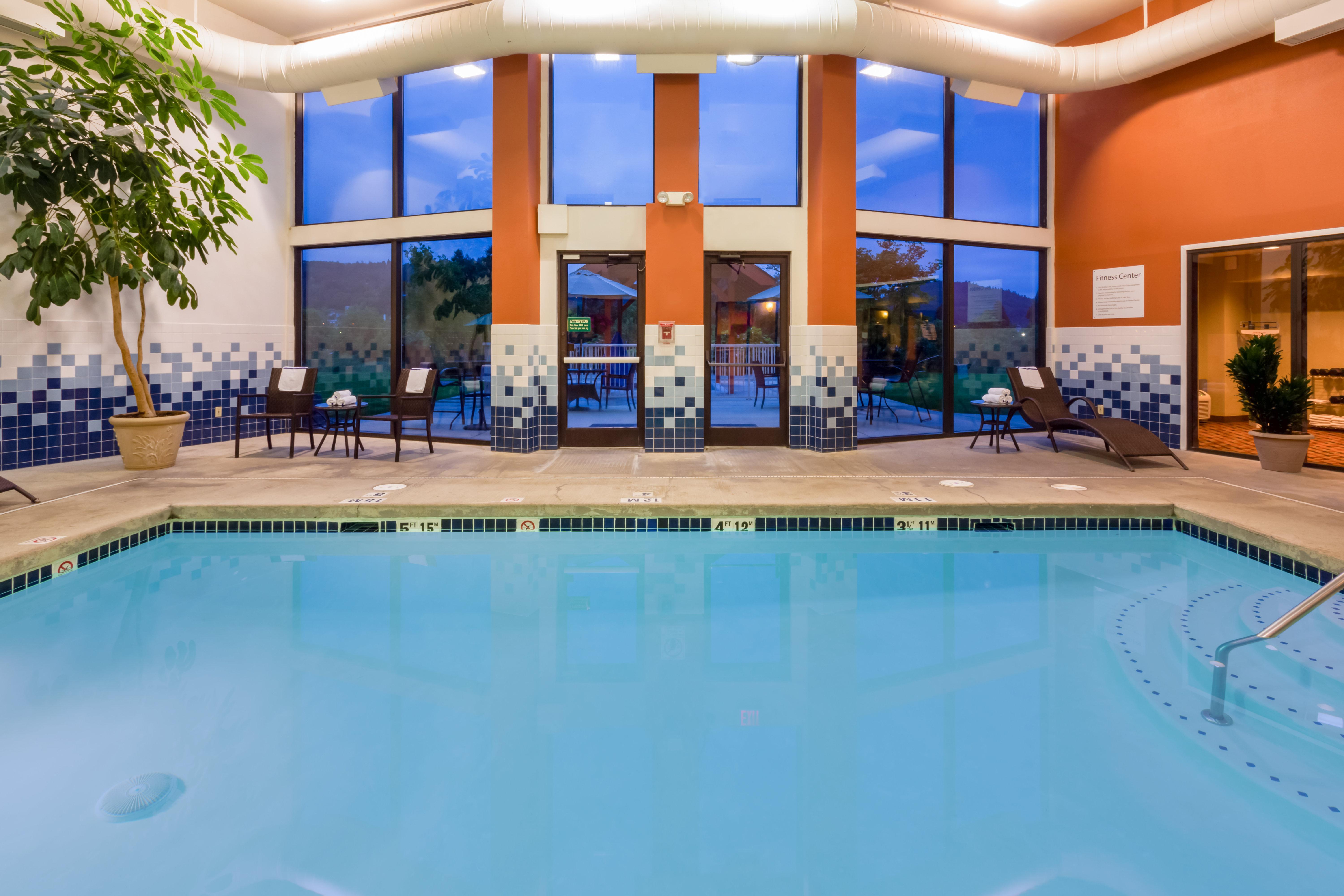 Holiday Inn Express Roseburg By Ihg Esterno foto