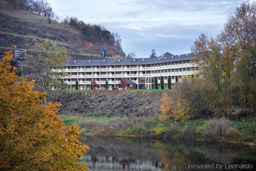 Holiday Inn Express Roseburg By Ihg Esterno foto